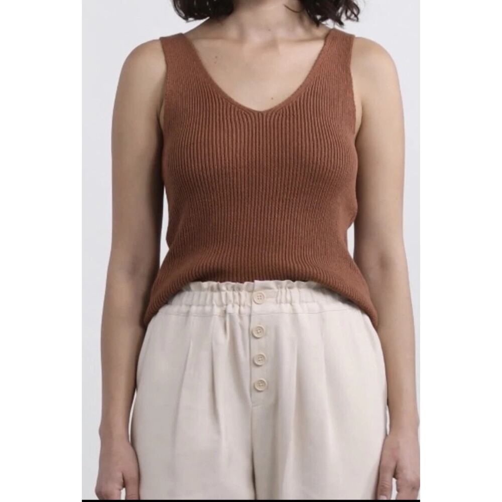Elizabeth and James Sleeveless tank knit top Size M ribbed fall color layering